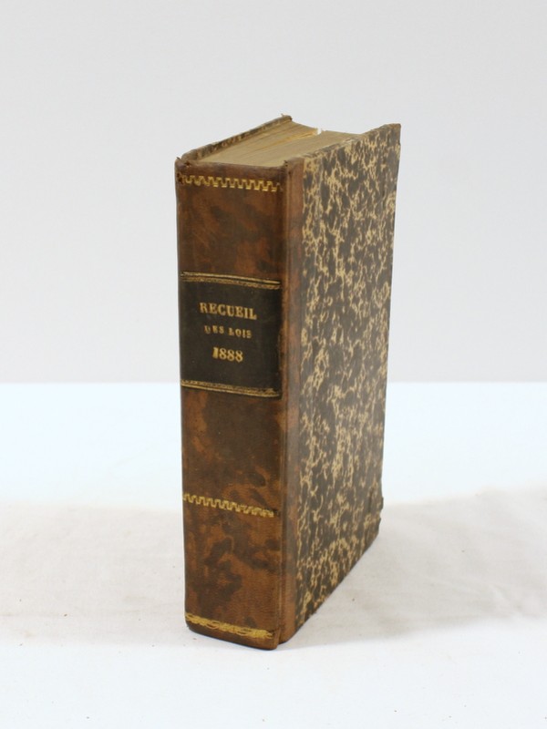 Verzameling Der Wetten en Koninklijke Besluiten van België – 1888