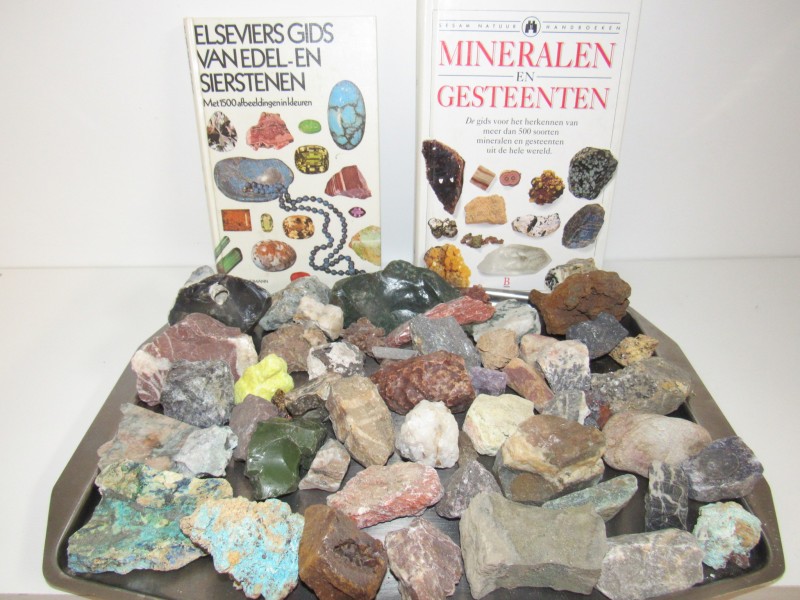 Lot mineralen en gesteenten