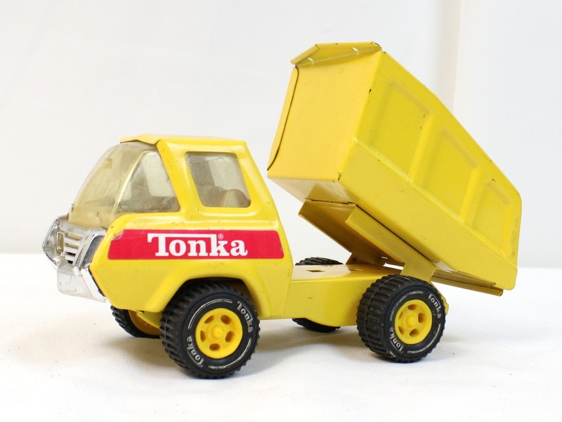 Gele vintage Tonka Kiepwagen