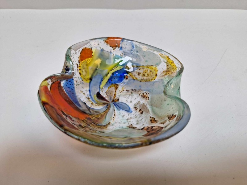 Veelkleurig Murano glazen asbak dat ook als schaaltje kan dienen