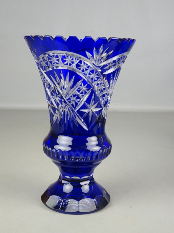 Blauwe kristallen vaas