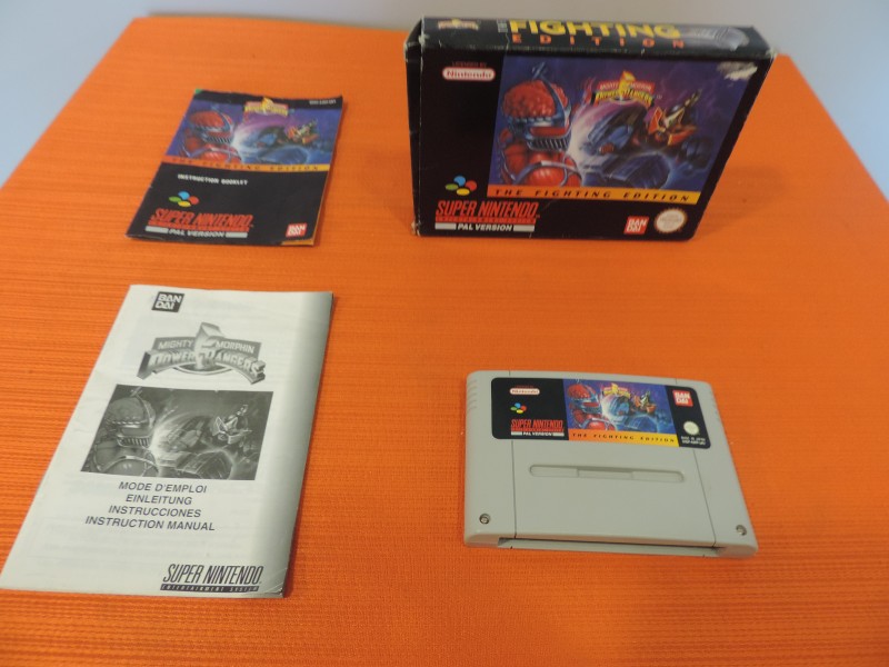 Super Nintendo (SNES) Game: Mighty Morphin Power Rangers The Fighting Edition