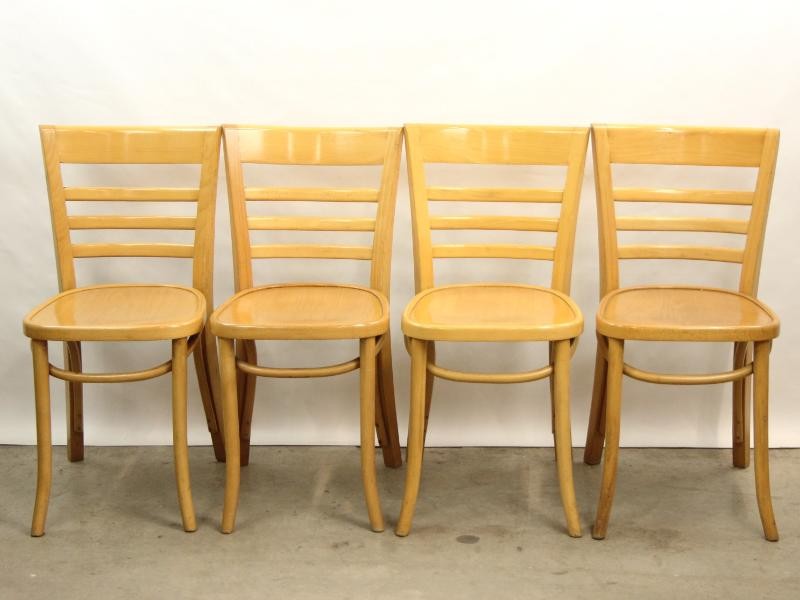 4 Blankhouten, vintage stoelen - stijl Thonet