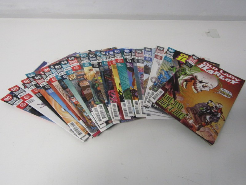Lot van 25 Strips, Harley Quinn, DC Universe