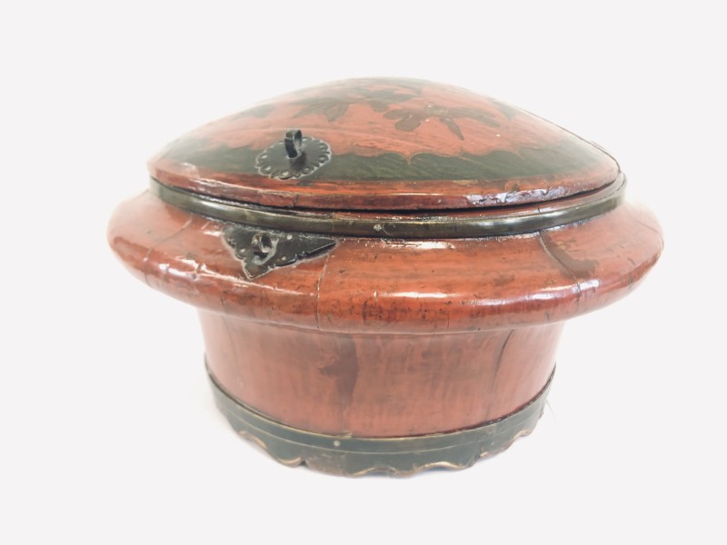 Antieke Chinese pot uit cipreshout