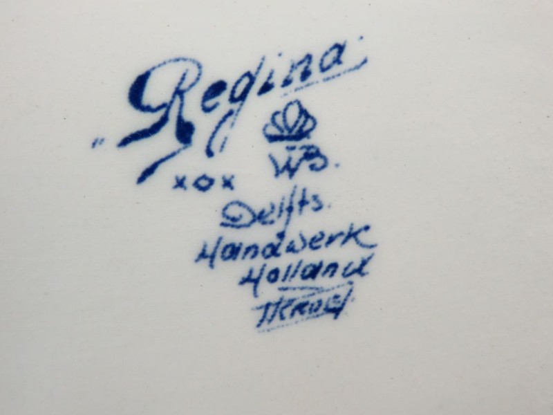 Porseleinen “Regina Delfts  blauw” huisje.