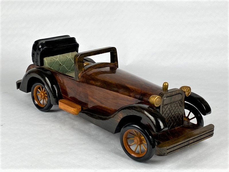 bezorgdheid Ijveraar Ja Vintage handgemaakte houten modelauto - De Kringwinkel