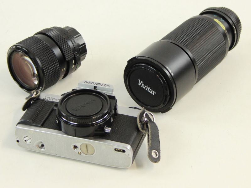Minolta Xg-M camera met 200mm en 35-70 mm lens