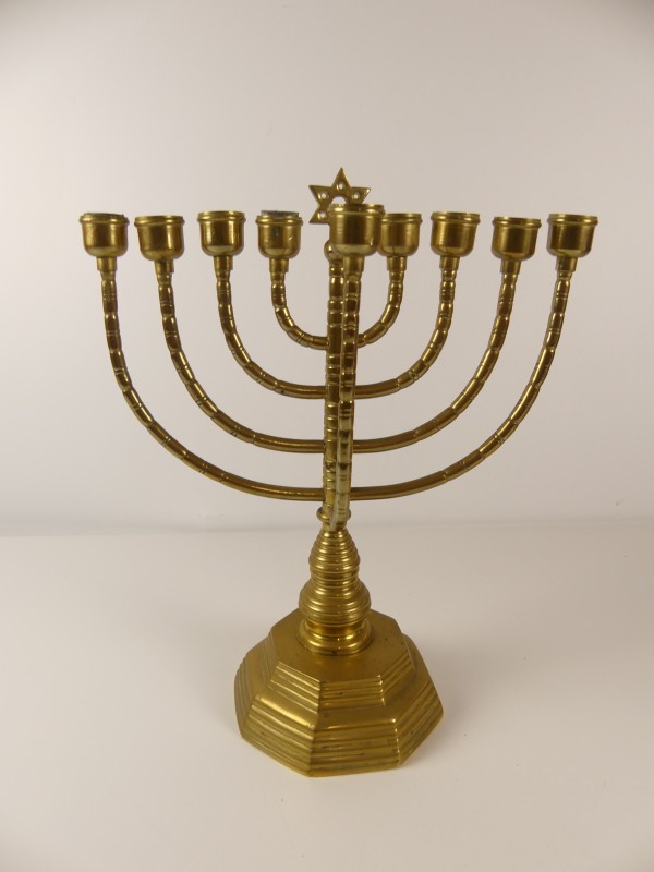 Doe voorzichtig Vruchtbaar zoon Joodse Metalen Kandelaar met 9 armen - Godsdienst - De Kringwinkel