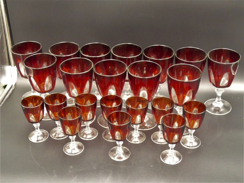 pakket bungeejumpen diepgaand Vintage Set van Rubilux Red Luminarc glazen - Frankrijk - De Kringwinkel