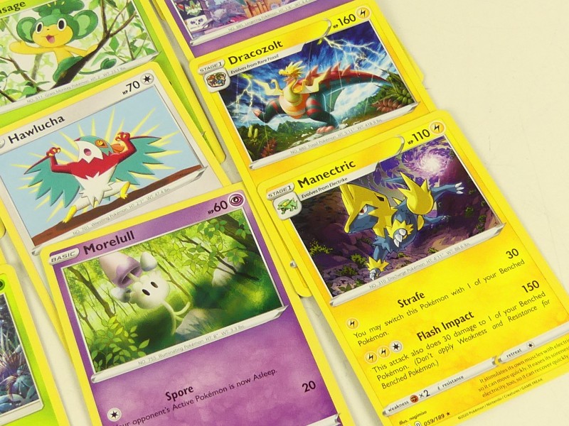 Pokémon kaarten in blik (2)