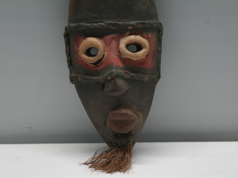 Etnisch decoratief masker uit hout