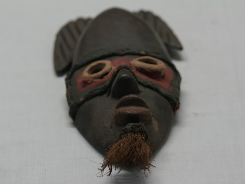 Etnisch decoratief masker uit hout
