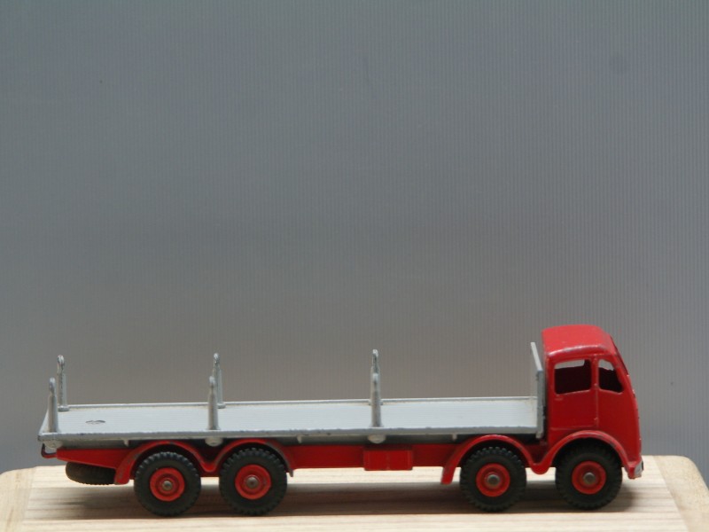 "Dinky Supertoys- Foden- flatbed vrachtwagen"