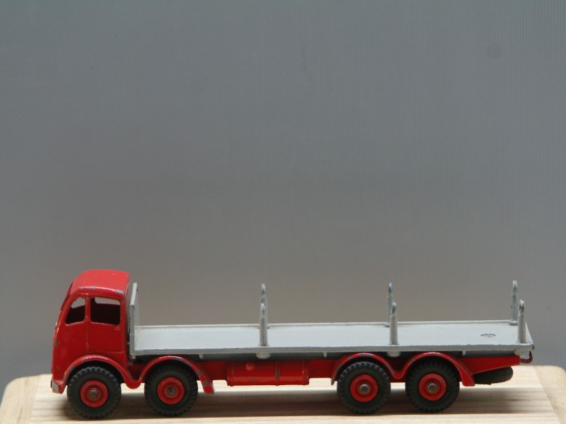 "Dinky Supertoys- Foden- flatbed vrachtwagen"