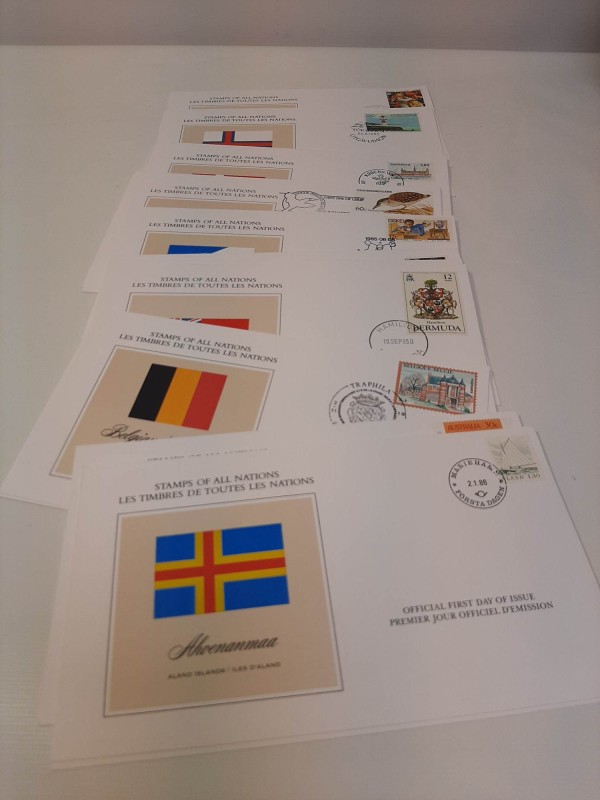Verzameldoos met postzegels: Stamps of all nations