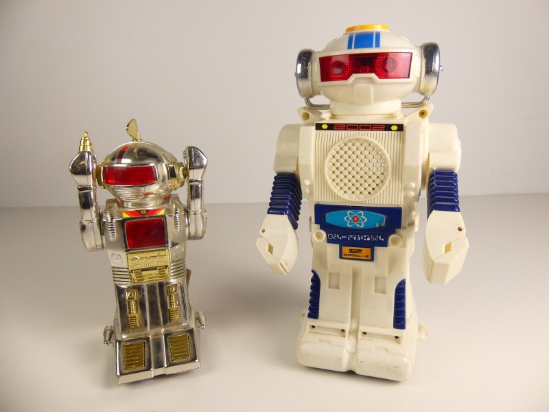2 vintage robots