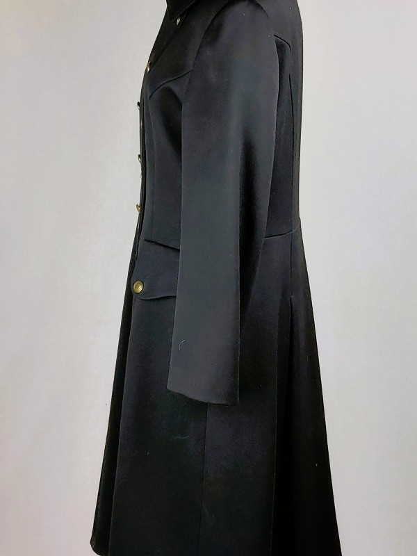 Zwarte Valentino-jas met dubbele rij knopen