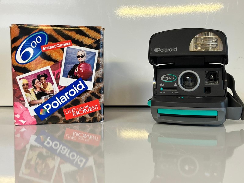Polaroid Instant Camera 600