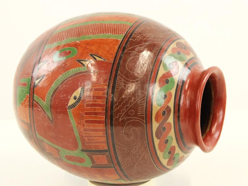 Inheemse aardewerk ronde bodem vaas, (Roger Calero)
