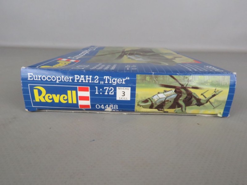 Modelbouw militaire helicopter Revell
