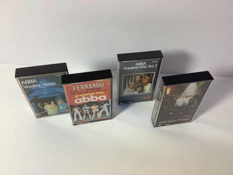 Set van 4 audio cassettes van ABBA