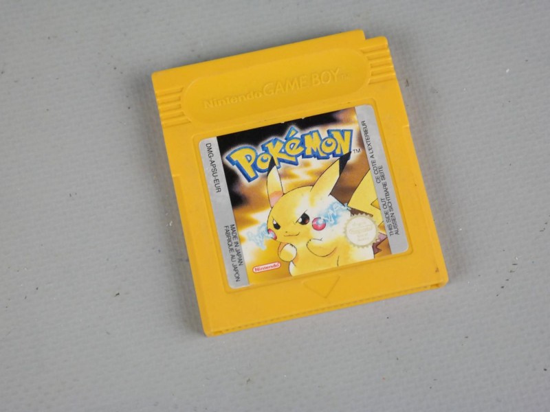 Vintage Pokémon Yellow