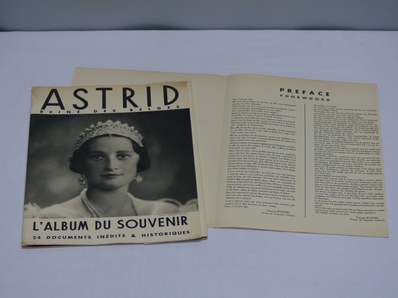 "Astrid, reine des Belges. L'album du souvenir, 24 documents inédits et historiques - Uitgever L'Art Belge, 1935/1936" (Art. 679)
