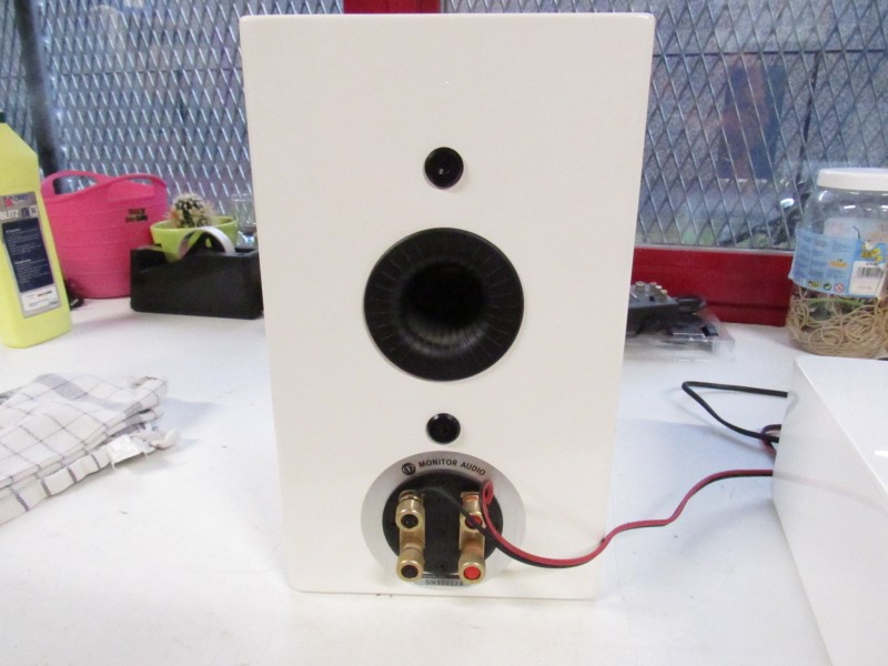 Denon CEOL RCD-N8 + 2 boxen Monitor Audio Silver 1