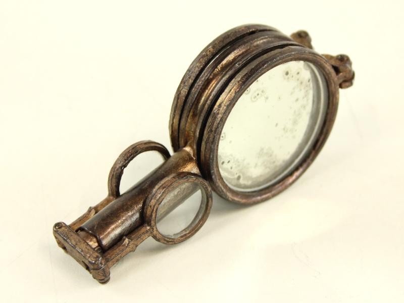 La Parisienne, antiek Frans kompas, spiegel en operabril in één - ± 1910