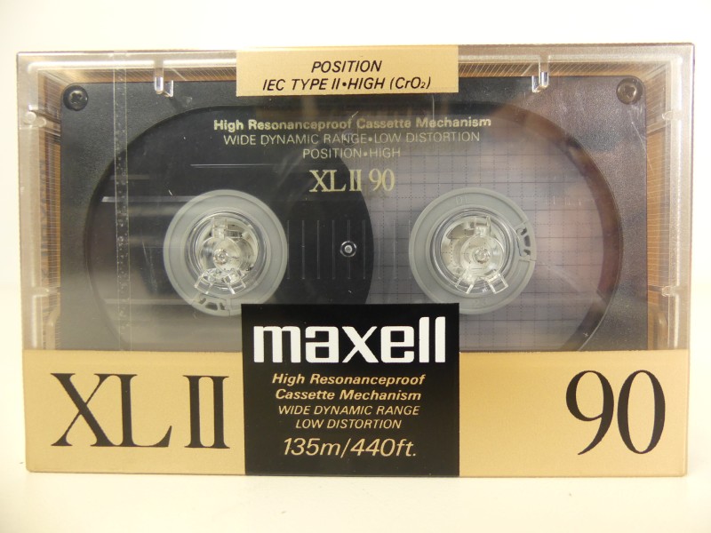 Maxell X 12 met vintage box