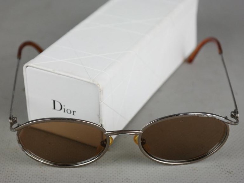 Gemerkt "Christian Dior" leesbril met zonneglazen.