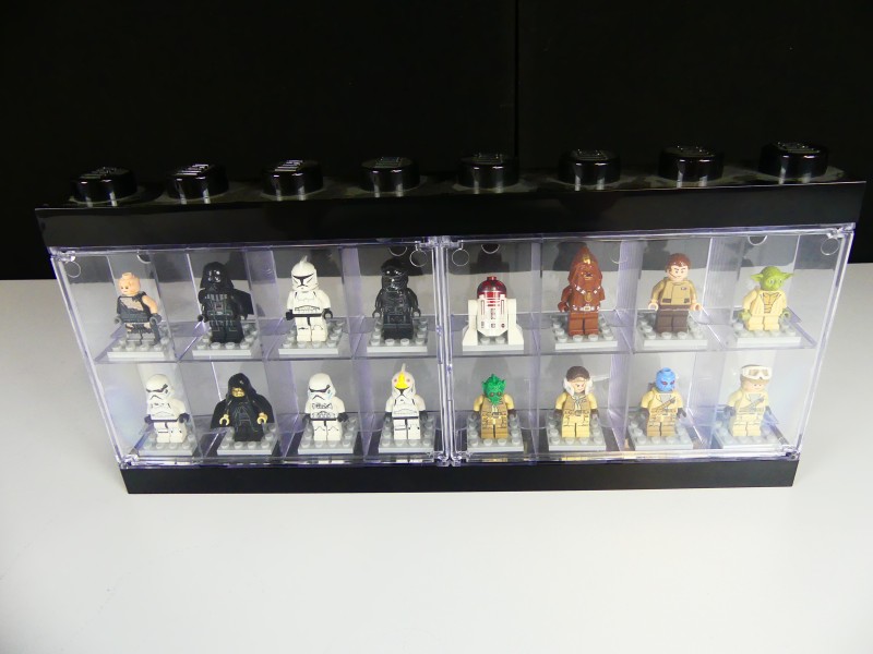 Lego display - 16 Star Wars minifiguren