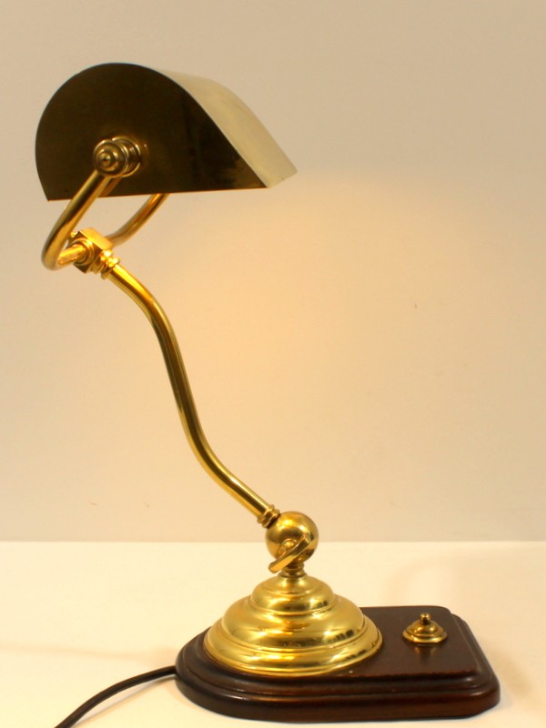 Vintage Agusti S.A Notarislamp