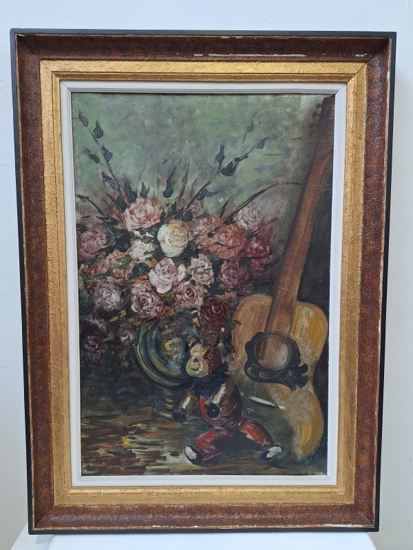 Olieverfschilderij van een stilleven met bloemen, een gitaar en een beer in expressionistische stijl