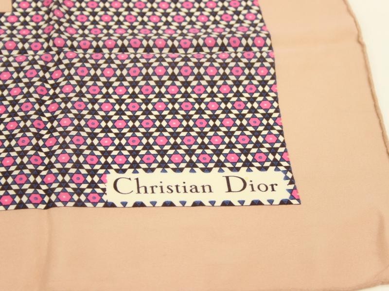Mooie foulard in zachte kleuren, gemerkt Christian Dior