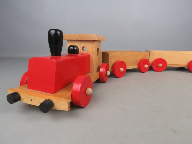 Handgemaakte vintage houten trein