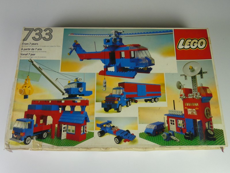 Vintage Lego Universal Building Set - 733