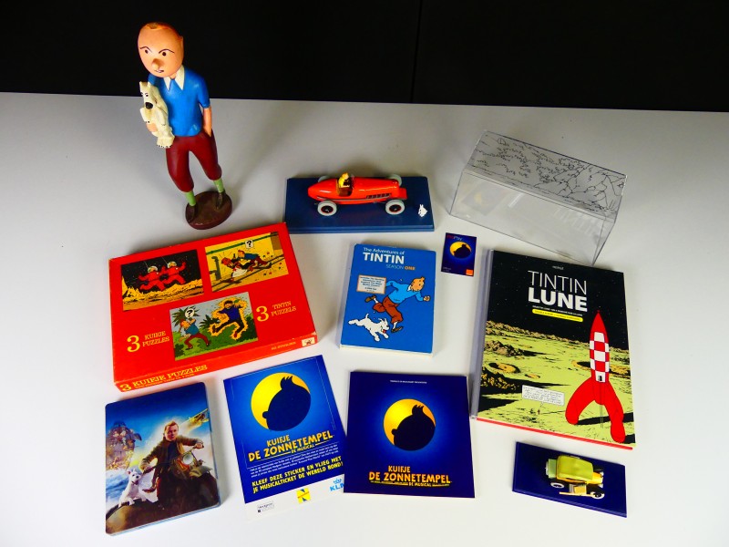 Hergé - lot Kuifje/Tintin - strip/miniaturen/dvd’s/beeld/...