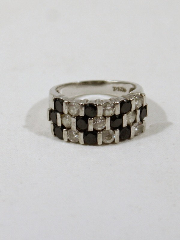 925 Zilveren Ring met Steentjes