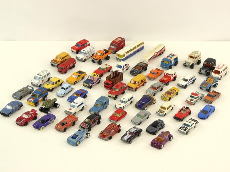 Reeks van 55 miniatuur voertuigen - Majorette