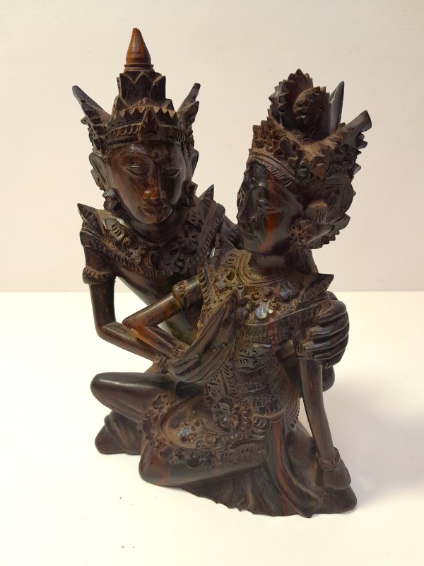 Balinees houten beeldje van Rama en Sita