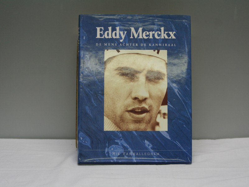 Gesigneerd boek- "Eddy Merckx - De mens achter de kannibaal - Rik Van Walleghem" (Art. nr. 791 B)