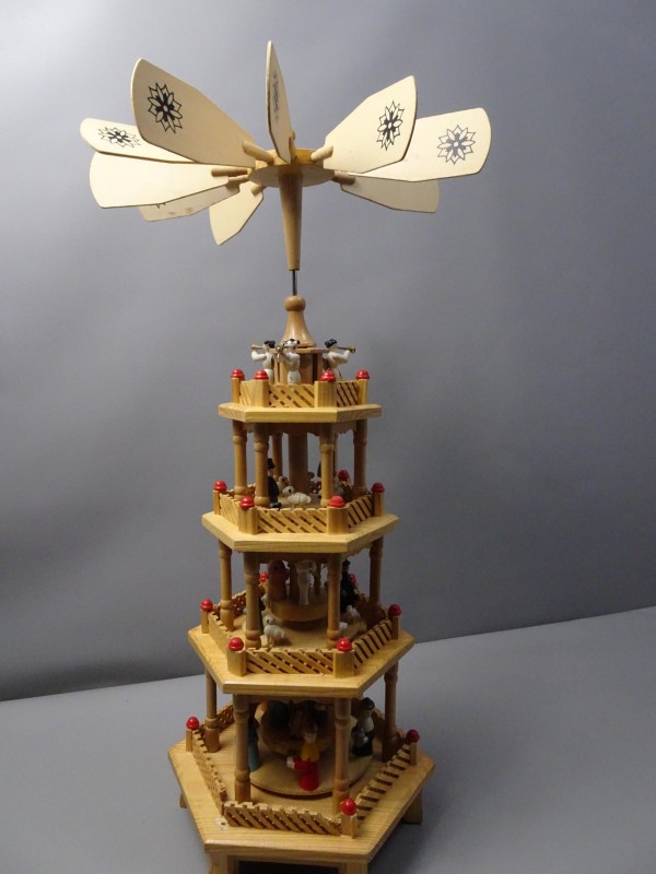 Vintage Duitse kerststal piramide carrousel