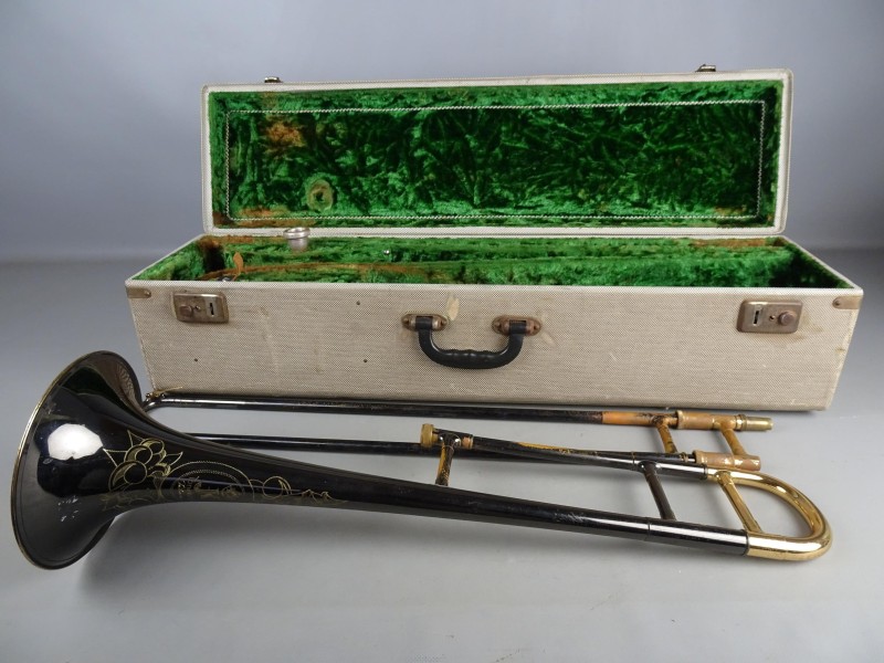 Schuiftrompet / trombone in opbergkoffer