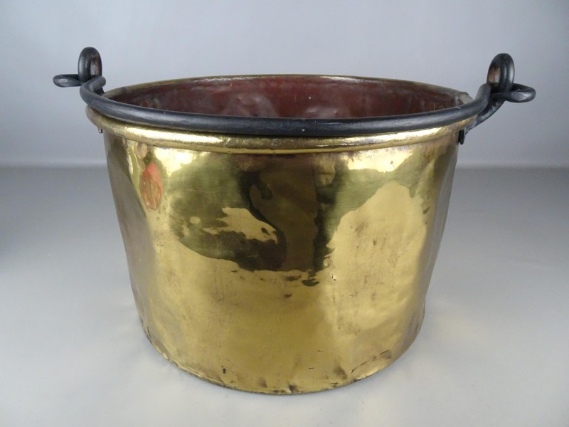 Grote vintage messing pot met hendel 7 kg