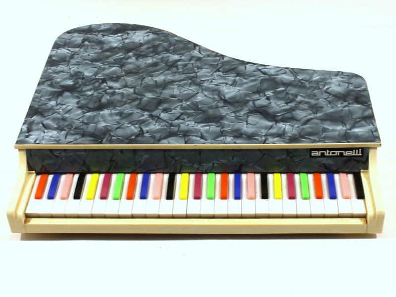 Antonelli Piano