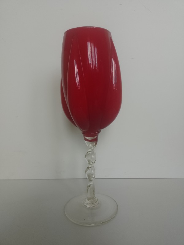 Decoratief rood glas