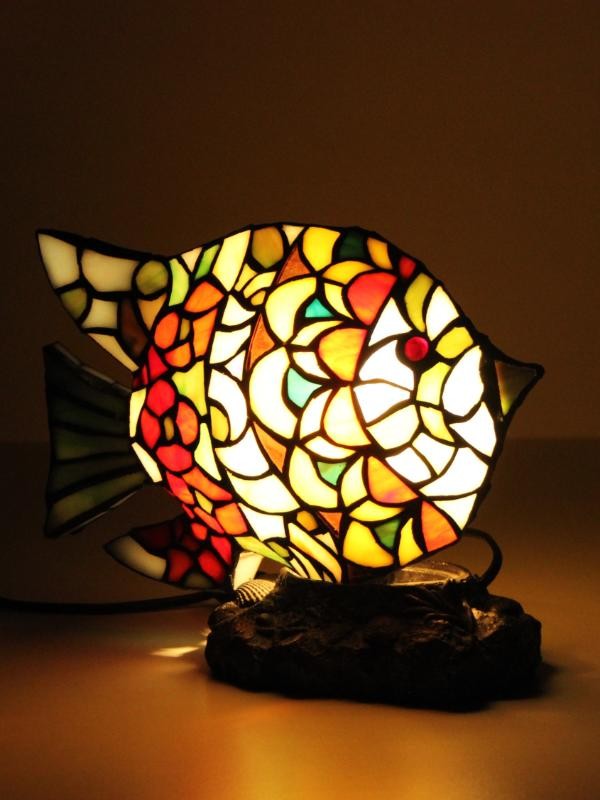 Mooie Tiffanystijl  lamp in vis vorm