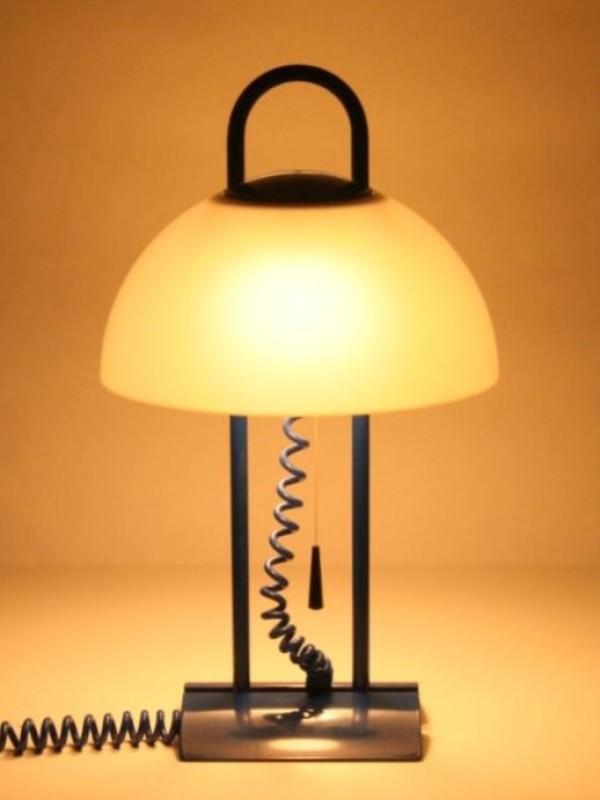 Memphis stijl tafellamp Massive